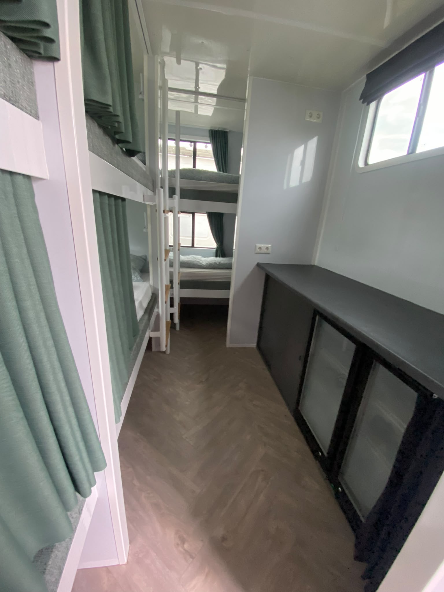Ruime keuken 12-persoons camper